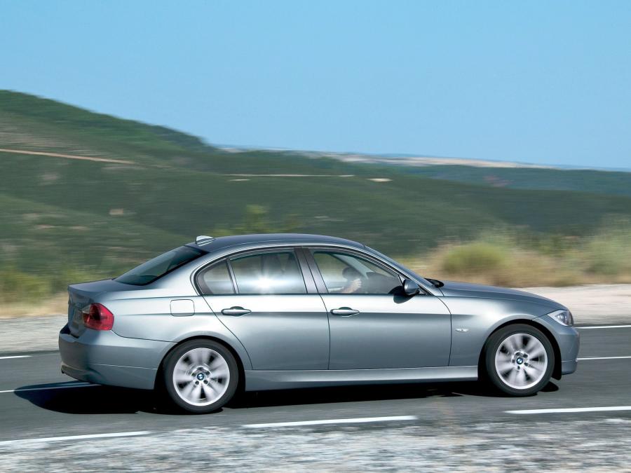  BMW 320d Sedan 2005 года  (фото 16 из 16)